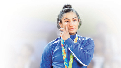 Göz göre göre altın kaçmış!