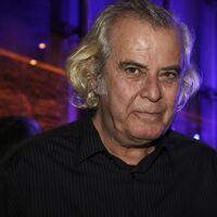 Tarık Akan'dan haber var