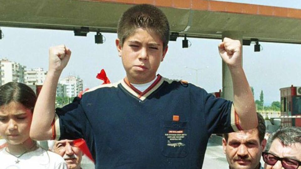 10 yaşında dava açıp kazanan Emekcan şimdi ne yapıyor?