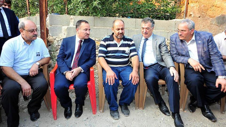 Adalet Bakanı Bozdağ'dan şehit ailelerine taziye ziyareti