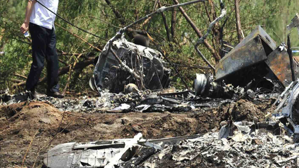 Çin'de gösteri uçağı düştü: 1 ölü