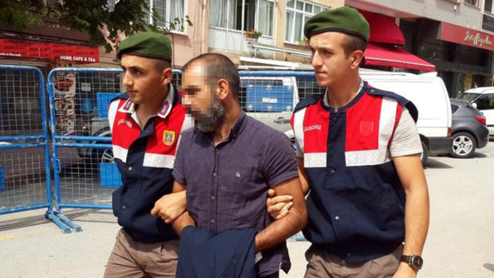 'Annemi dövdüm. Gel onu hastaneye götür'