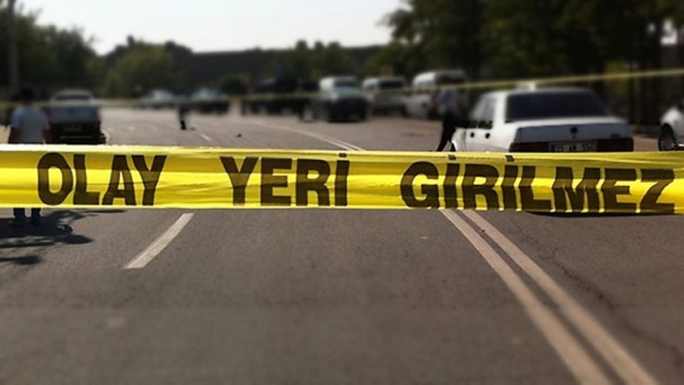 Parkta gömülü cenin bulundu