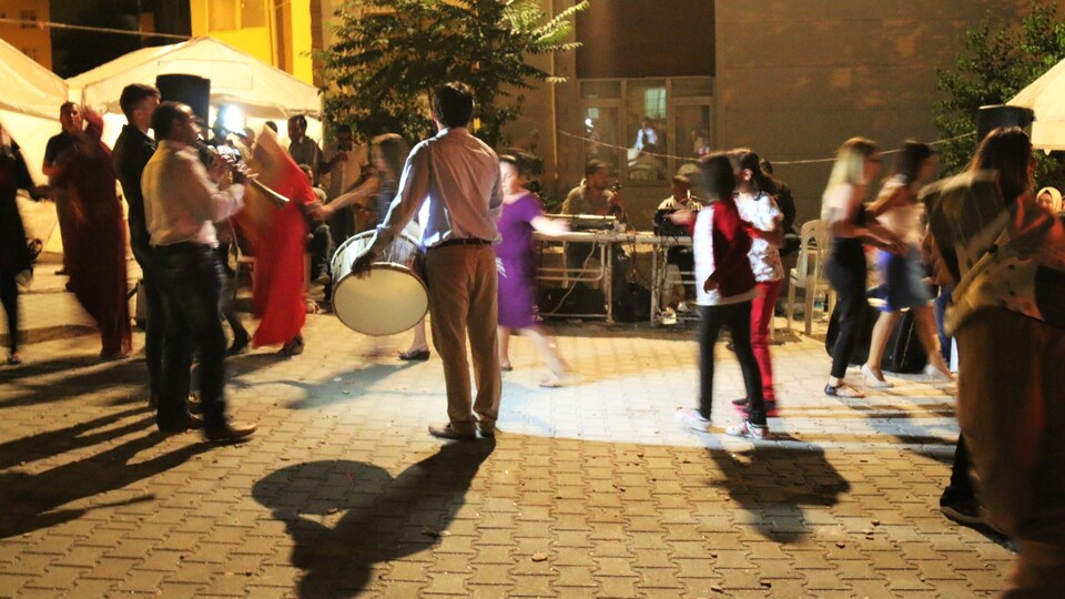 Balıkesir'de sokak düğünleri yasaklandı
