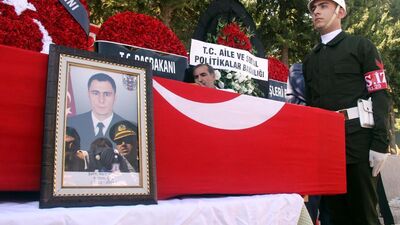 Şehit uzman çavuş son yolculuğuna uğurlandı