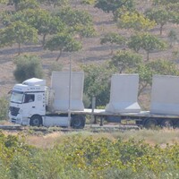 Karkamış'taki güvenlik duvarı yükseliyor