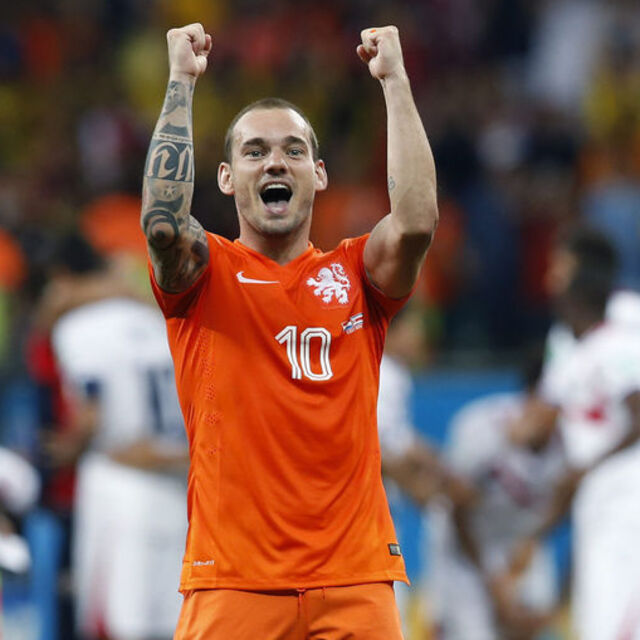 Sneijder bırakıyor mu?