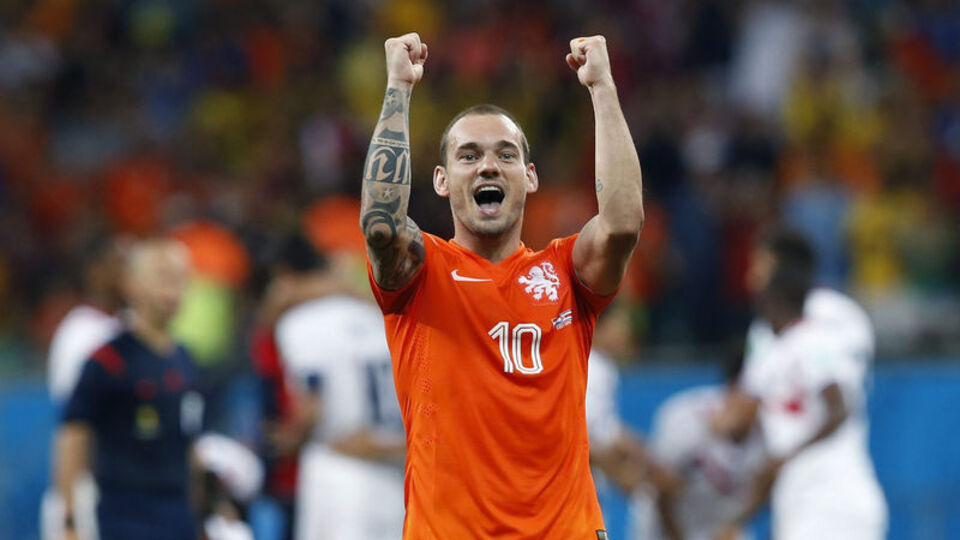 Sneijder bırakıyor mu?