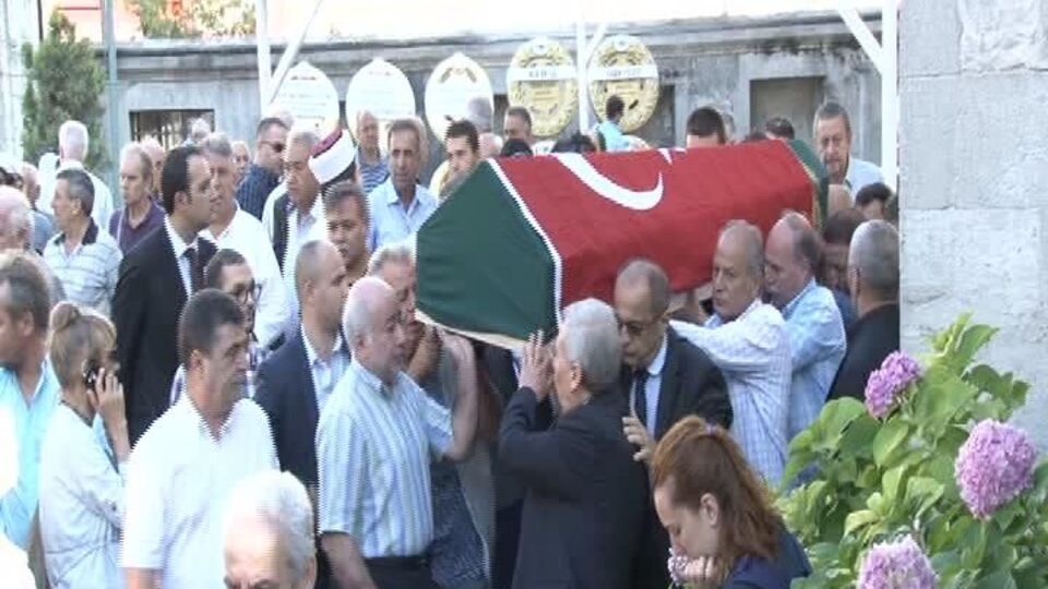 F klavyenin mucidi son yolculuğuna uğurlandı