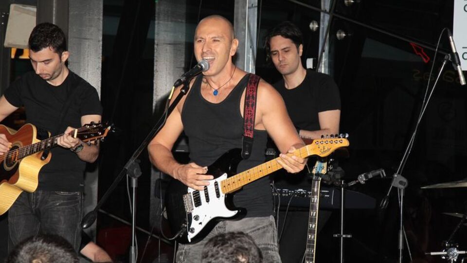 Demirkan'ın konserinde oryantal dans yarışması