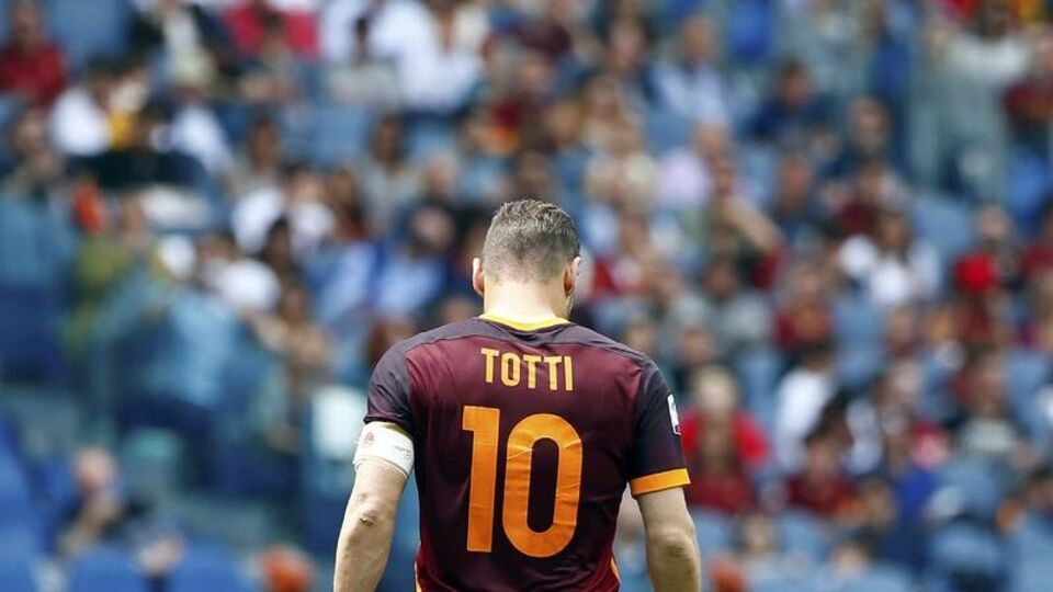Tek efsane Totti