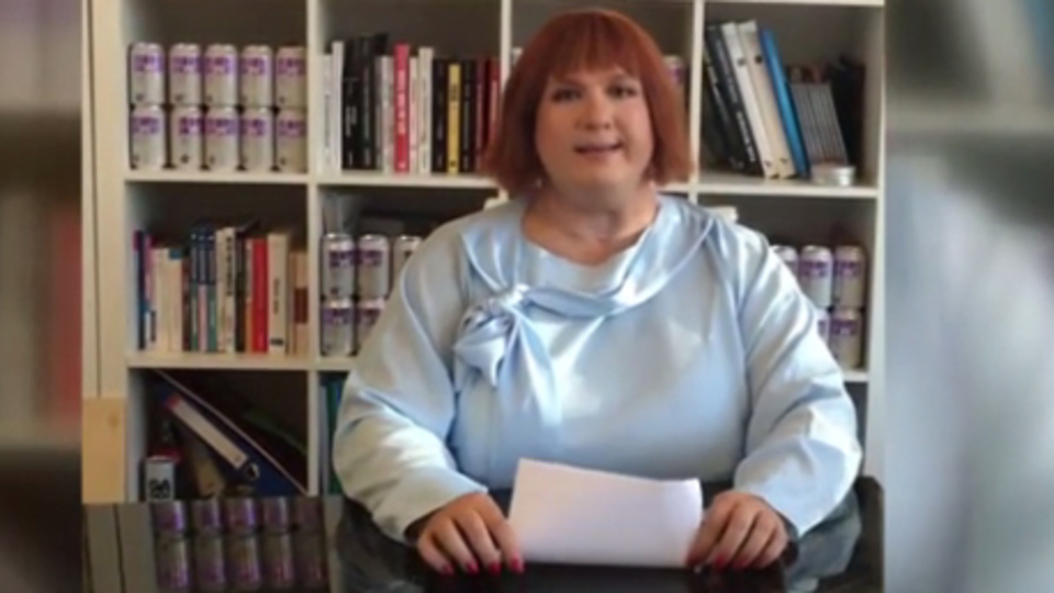 Şahan'dan Şule Zeybek taklidi!