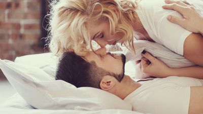 100'lükler kasabasının sırrı da seksi ihmal etmemek