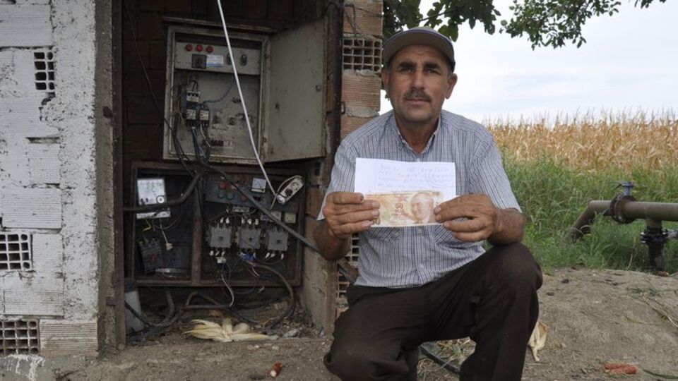 Hırsız üstüne para verdi, bu notu bıraktı!