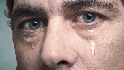 Gözyaşında, spermde ve tükürükte yaşıyor!