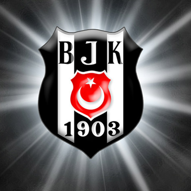 Beşiktaş'ın eski hocası kaza geçirdi!