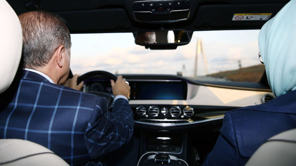 Cumhurbaşkanı Erdoğan kendi kullandığı araçla 3. köprüden geçti