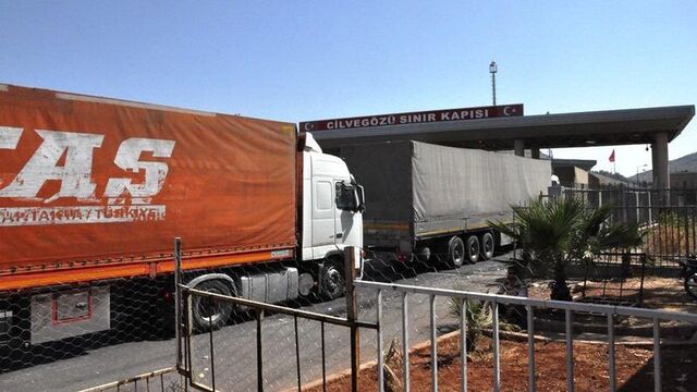 TIR'lar Cilvegözü Sınır Kapısı'ndan geçti