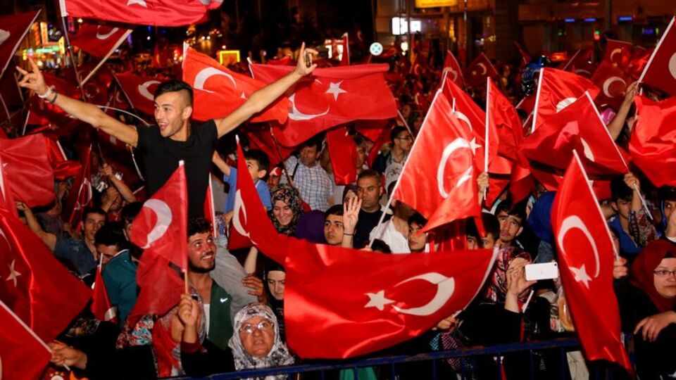 İsviçre'de kaç bin Türk yaşıyor?