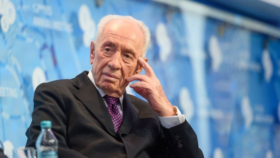 Şimon Peres felç geçirdi! Durumu...