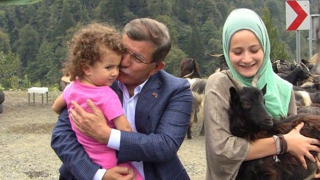 Davutoğlu, Karagöl'e hayran kaldı
