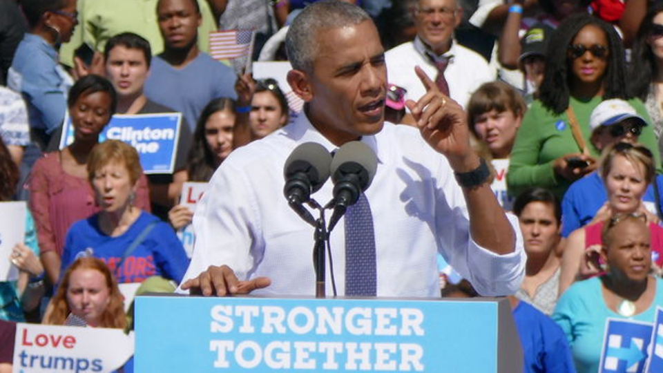 Obama'dan Clinton'a övgü, Trump'a eleştiri