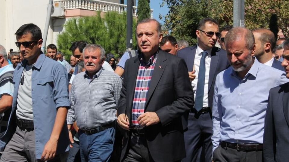 Erdoğan son yolculuğunda yalnız bırakmadı! 'Annem öldükten sonra annem derdim'