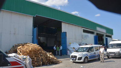 Pres makinesine düşen Suriyeli işçi öldü