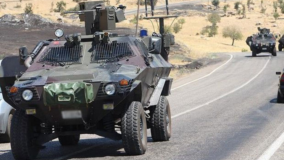 PKK uluslararası karayoluna ses bombası attı