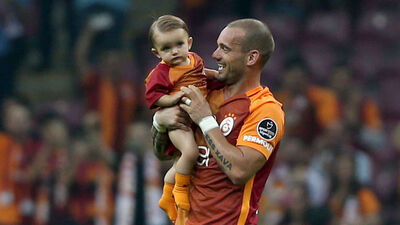 Sneijder'den 'Aslan' gibi paylaşım