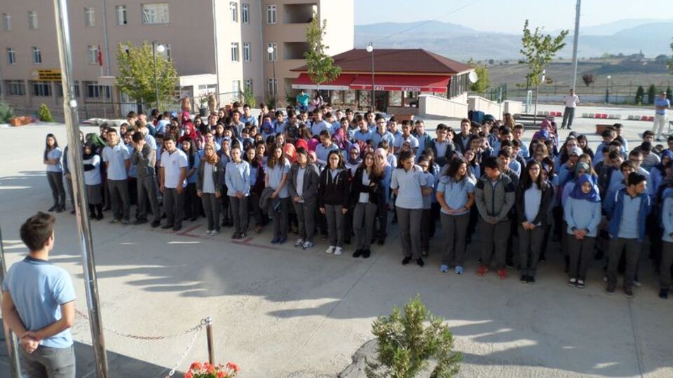 Bu okulun zili 2 yıldır çalmıyor!