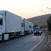 Suriye yardım kafilesini bombaladı