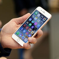 Hediye iPhone'larla ev sahibi oldu