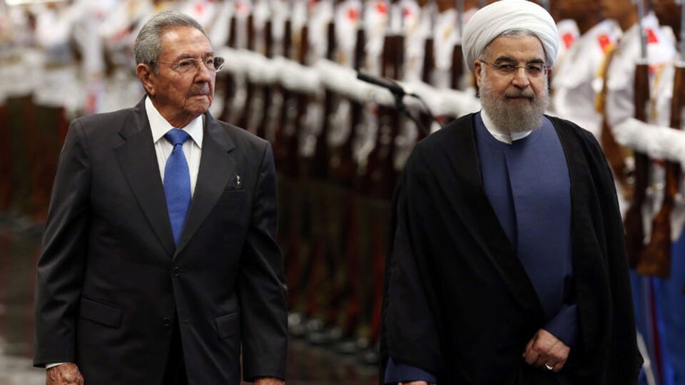 Ruhani, Küba'da Fidel ve Raul Castro ile görüştü