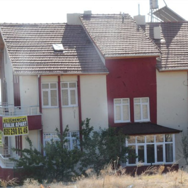 Konya'da yurt görünümlü apart uyarısı