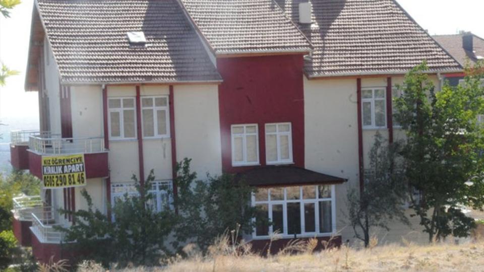 Konya'da yurt görünümlü apart uyarısı