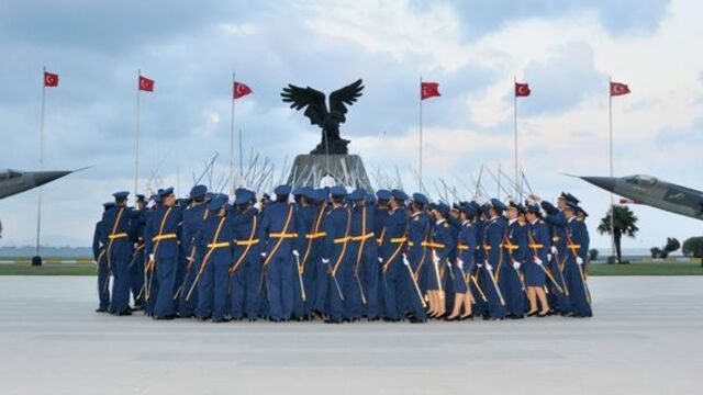 Hava Harp Okulu öğrenci alacak
