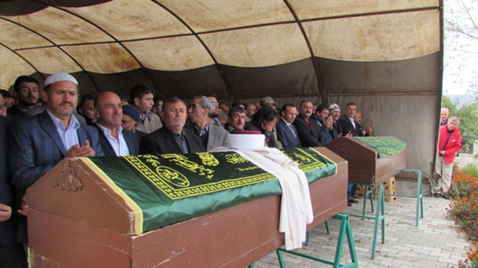 Köpek boğuşması kavgası kötü bitti: 2 ölü