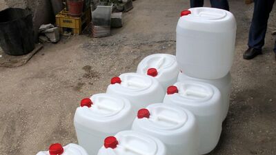 Alkol kokusundan sahte içki deposu çıktı