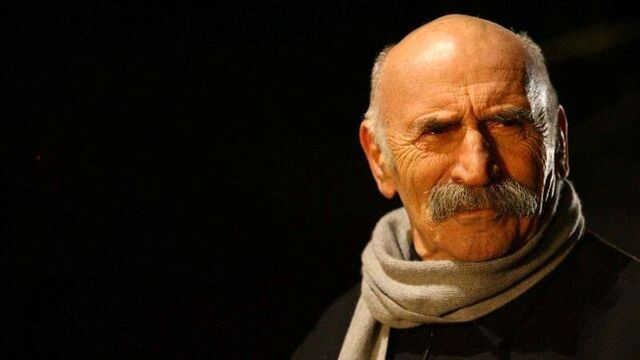 "Herkes ölür yeğen... Kimi toprağa gömülür, kimi yüreğe..."