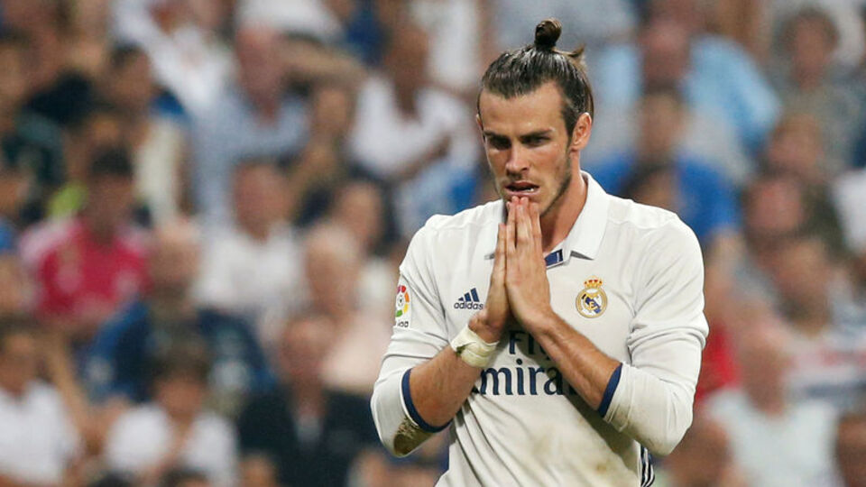 Mafya, Bale'ın evini yaktı!