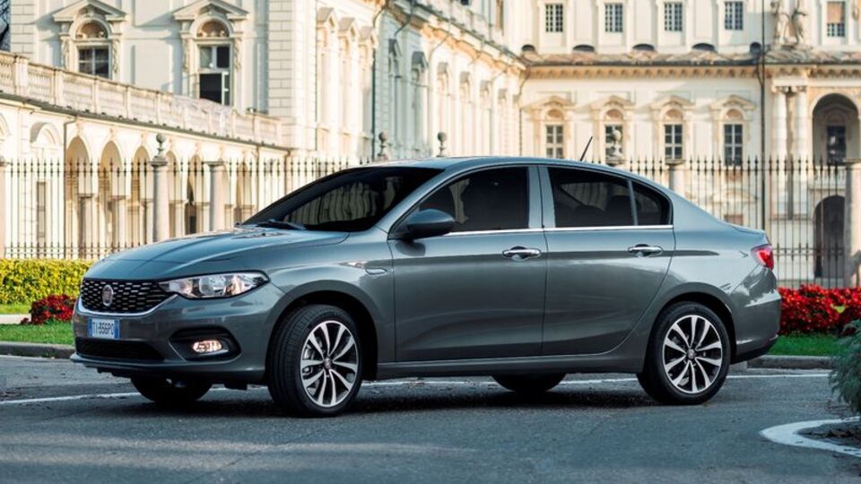 Yeni otomobili satışa sunuldu!