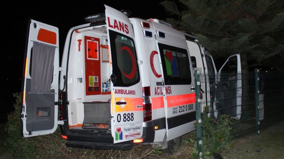 Hasta taşıyan ambulans kaza yaptı!