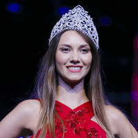 ODTÜ'lü güzel tacını iade etti