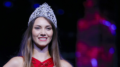 ODTÜ'lü güzel tacını iade etti