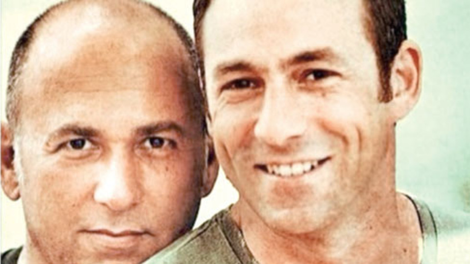 Evlendiler! El öpmeye geliyorlar