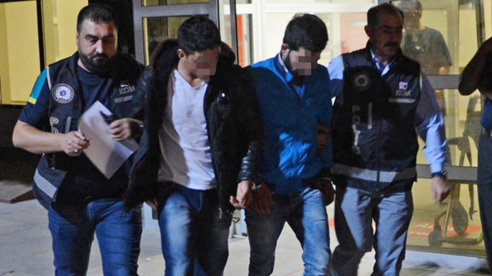 Göçmen kaçakçılarına operasyon