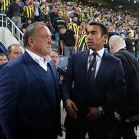 Advocaat, eski öğrencisine karşı