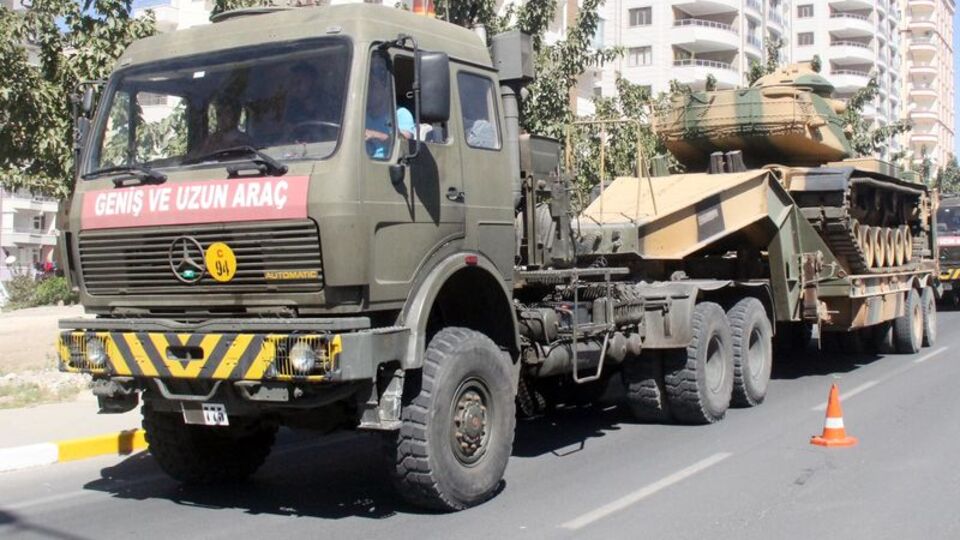 Karkamış'a tank sevkiyatı!