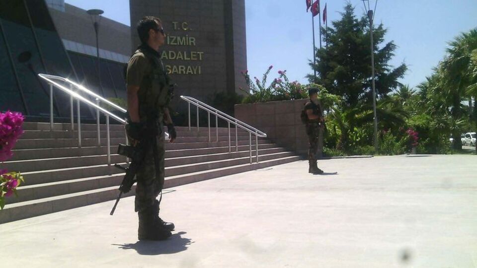 Akademisyenlere FETÖ operasyonu